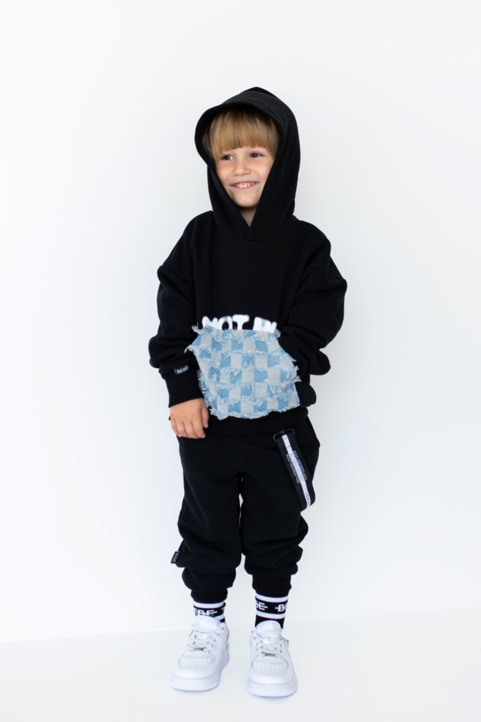 BLUZA Z KAPTUREM Z KIESZENIĄ JEANSOWĄ